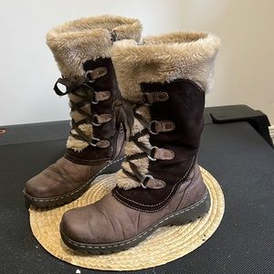 Town Shoes Leather Shearling lined Boots Size 7.5